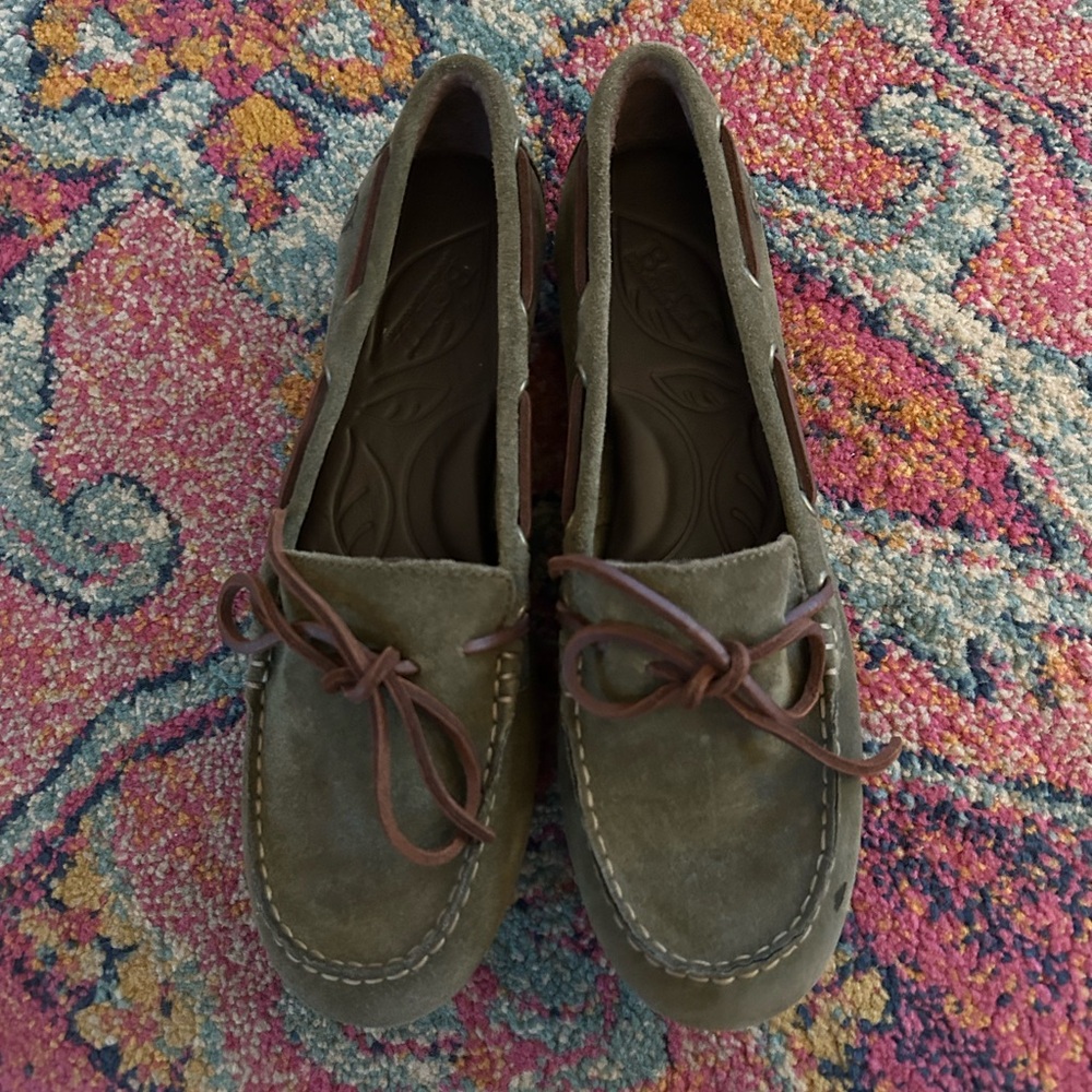 Born | Women’s Olive Green Suede Leather Slip On Driving Loafers Moccasins 8.5 - Picture 2 of 16
